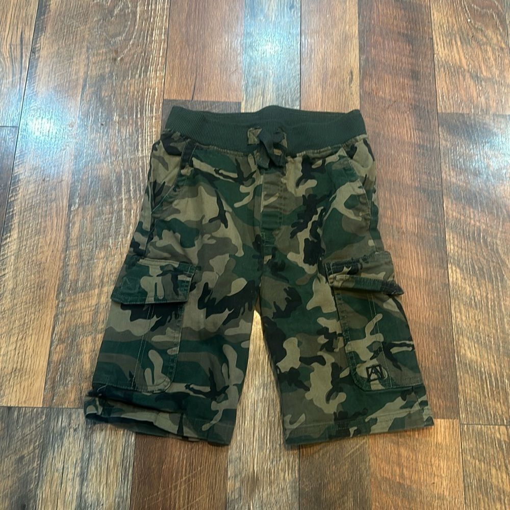 Avalanche shorts 10/12 (2800)